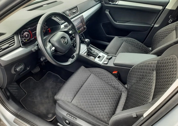 Skoda Superb cena 79900 przebieg: 163519, rok produkcji 2020 z Niemcza małe 781